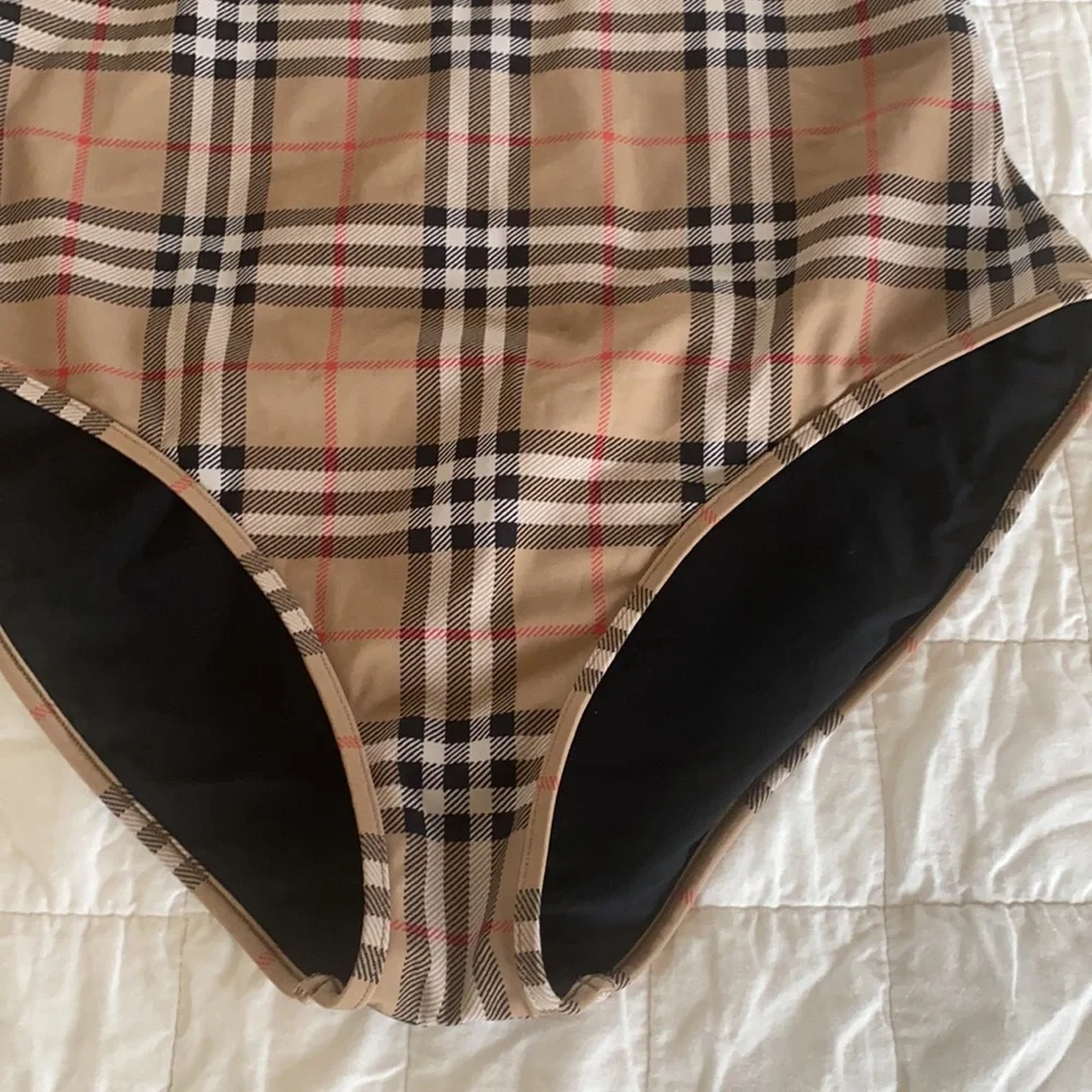 (Sold)Burberry Delia one piece check print Medium M - Picture 5 of 11
